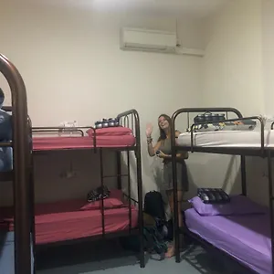 Apple Backpackers ** George Town